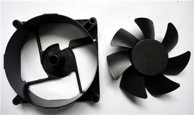 Asemănări și diferențe între hardware și piese din plastic